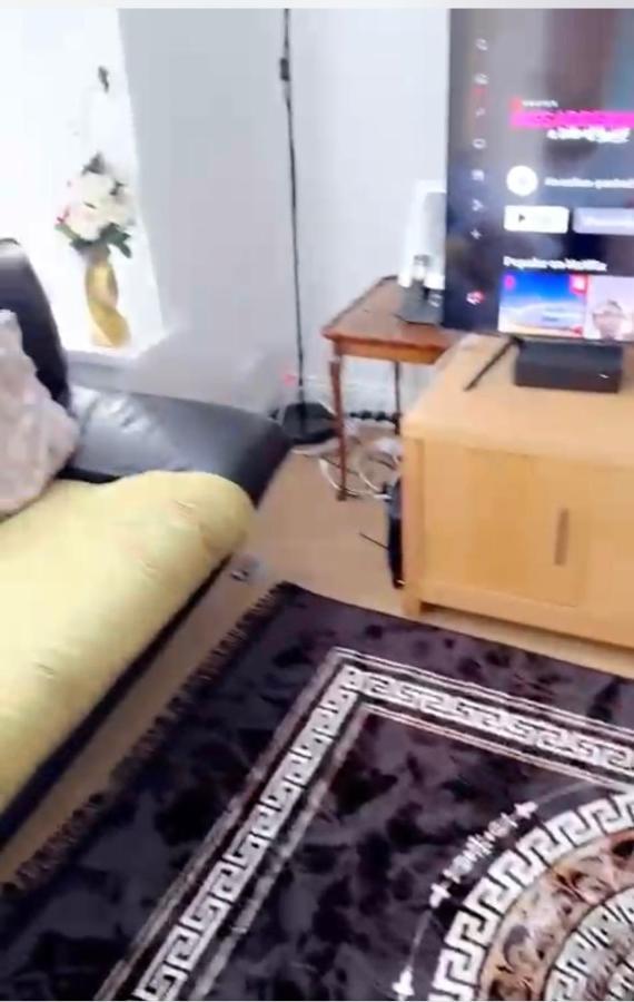 Blessed Home Болтън Екстериор снимка